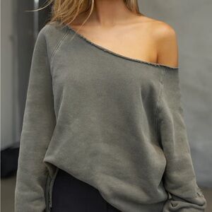 Joah Brown Slouch Off-Shoulder Sweater. Small. Sage.